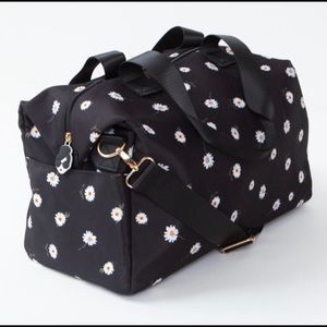 NWT Alice & Oak daisy print duffle bag.  Adorable!!